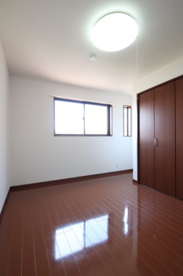 【洋室】 | メゾネットアーリア