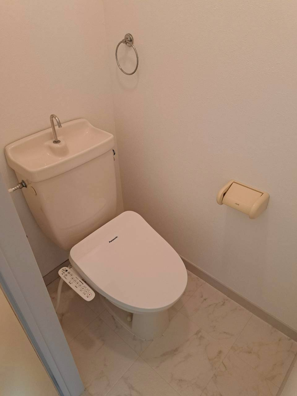 新潟市東区東明５丁目のアパートのトイレ