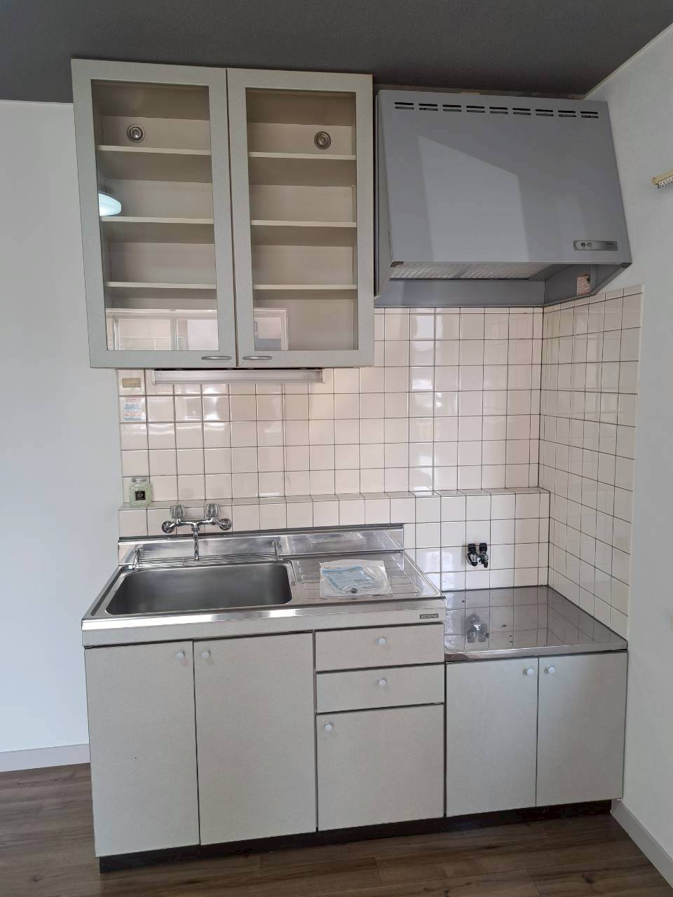 新潟市東区東明５丁目のアパートのキッチン