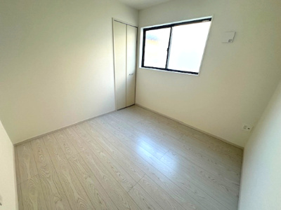 【洋室】 | Terrechez豊中市清風荘1期　3号棟 | 4.5帖の洋室！お子様それぞれの個室や趣味の部屋を作ることも可能な4LDKプランです。