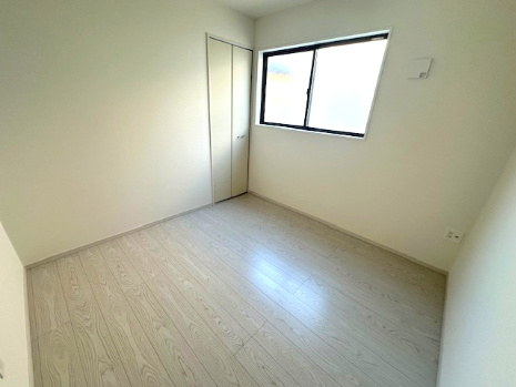 【洋室】 | Terrechez豊中市清風荘1期　3号棟 | 4.5帖の洋室！お子様それぞれの個室や趣味の部屋を作ることも可能な4LDKプランです。