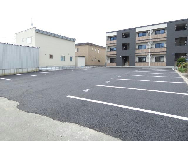 UPE（ウペ）の駐車場