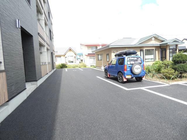 UPE（ウペ）の駐車場