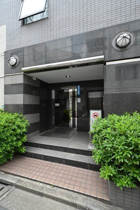 落ち着いたエントランスです