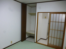 こちらの居間で趣味の時間をお楽しみください