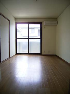 スタンダードな洋室です