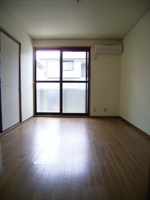 スタンダードな洋室です