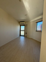 個人の部屋や寝室として使える洋室です