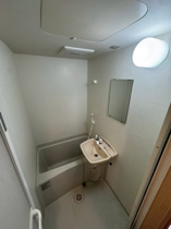 コンパクトで使いやすいお風呂です