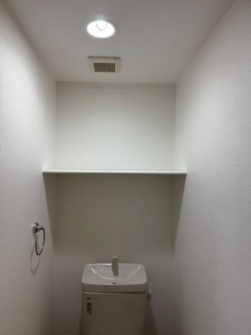 清潔感のあるトイレです