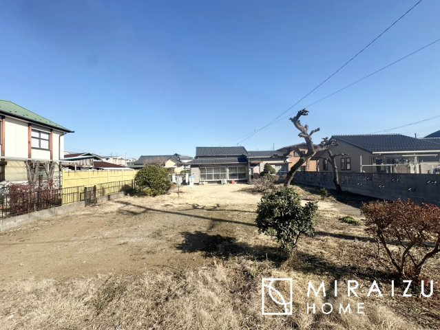 【外観】 | 運転が不安な方も安心な前面道路、きちんと幅員のある道路は女性にも安心です。整備されている道路は気持ちも良いですね♪
