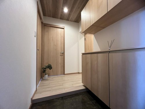 武庫川サニーハイツの玄関