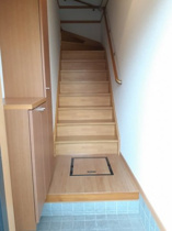 毎日通る玄関はこちらです