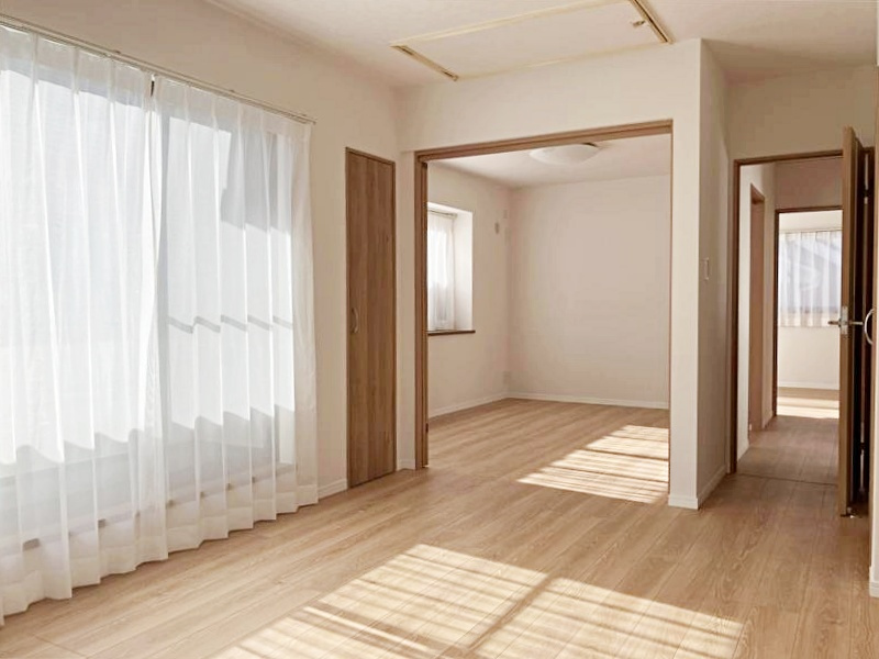 座間市入谷東二丁目戸建②の居間・リビング