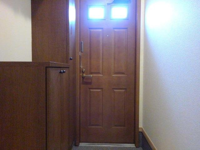 収納もある玄関です