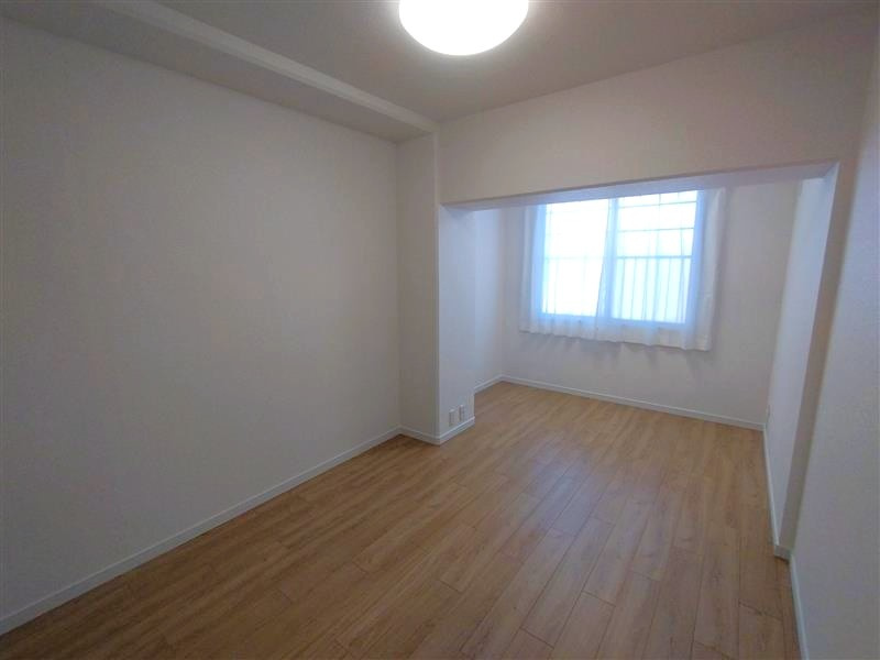 サンヴィラ野並B棟の洋室