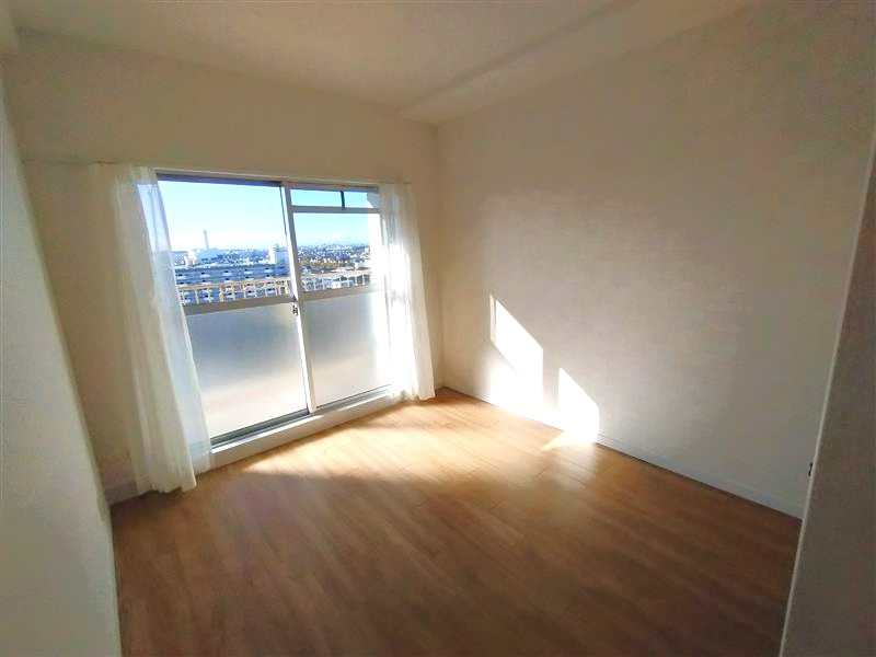 サンヴィラ野並B棟の洋室