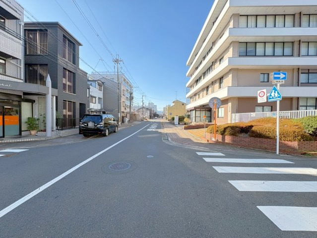 店舗・事務所として使用可能◆収益運用にも◆角地◆南区西九条東比永城町の前面道路含む現地写真|前道