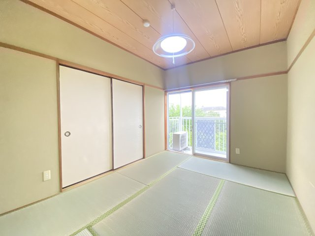【寝室】