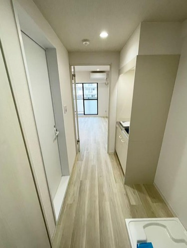 【玄関】 | ライオンズマンション東池袋第２ | 洗濯防水パンを玄関前に新しく設置しています。