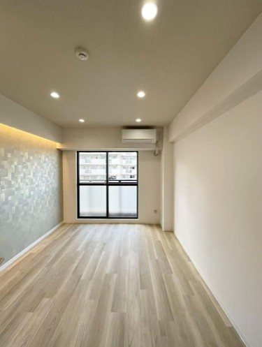 【洋室】 | ライオンズマンション東池袋第２ | うららかな陽射しがどのお部屋にも降り注ぎますように、快適さを追求した間取設計。