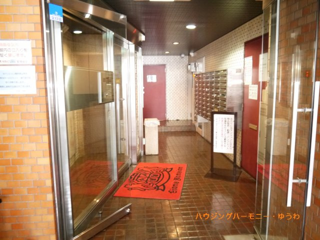 【ロビー】 | ライオンズマンション東池袋第２ | ロビー内は、デザインタイルがお洒落で開放感があります