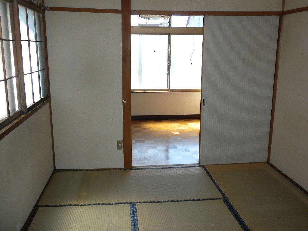 ハイツみたけの和室
