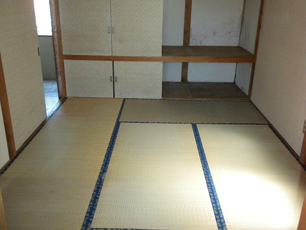 ハイツみたけの和室