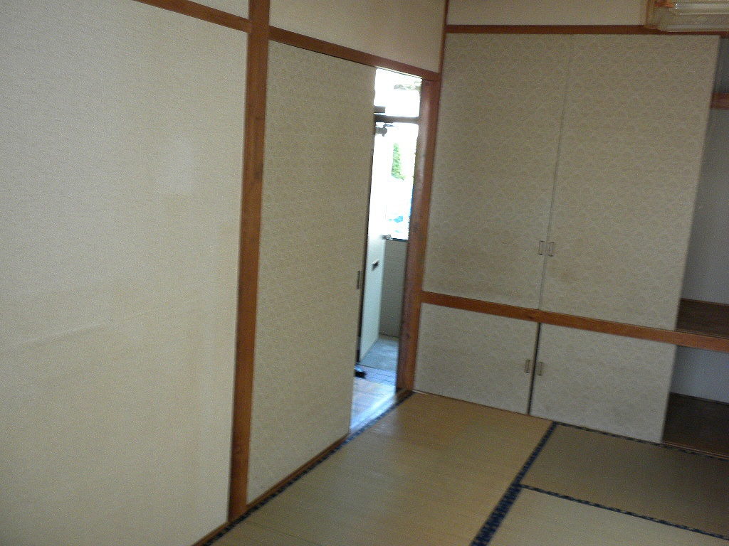ハイツみたけの和室