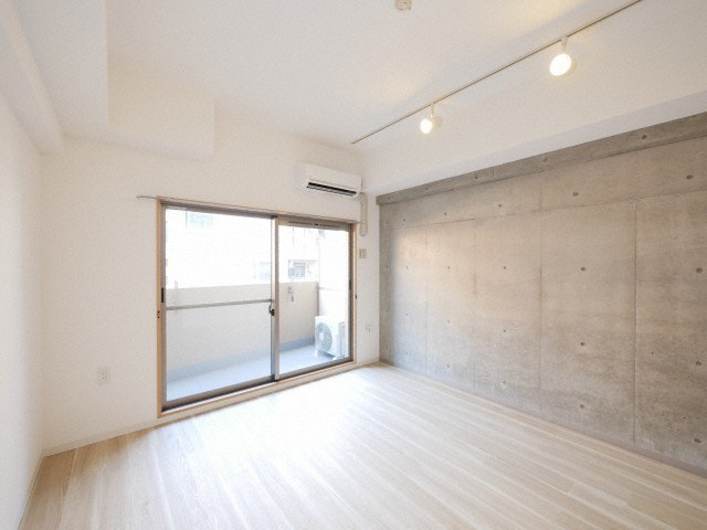 SERENiTE天六西の居間・リビング