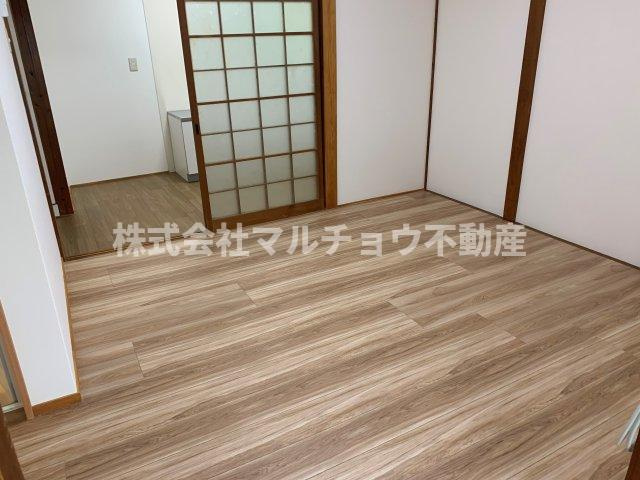 野久保アパート中万呂の洋室|明るい洋室です