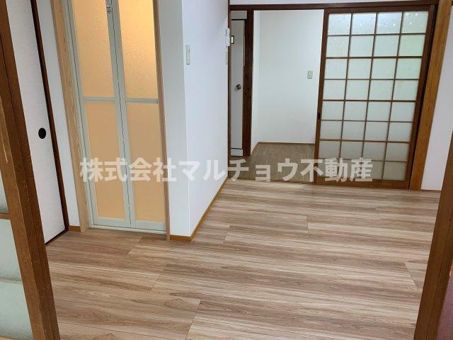 野久保アパート中万呂の洋室|使い勝手のいい洋室です
