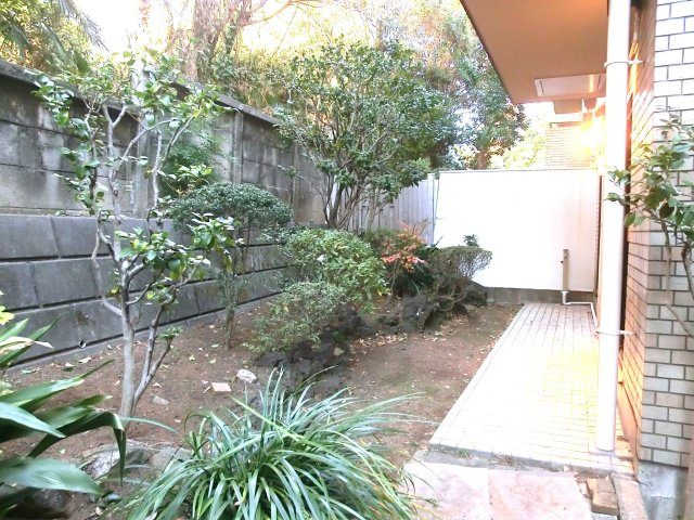 三田グレースの庭