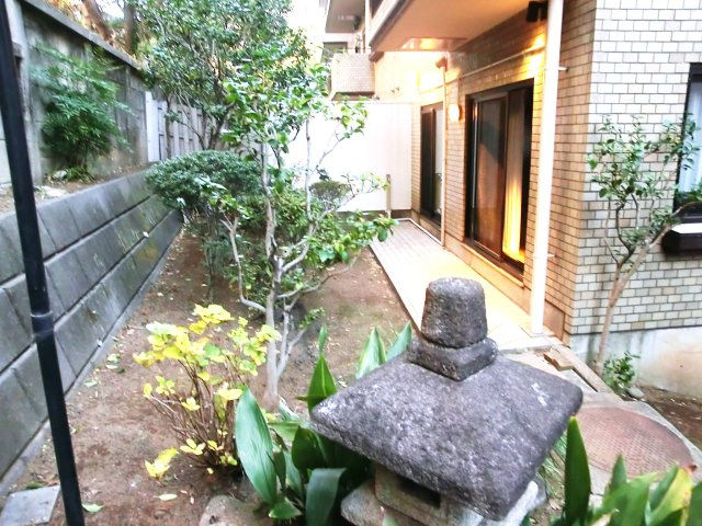 三田グレースの庭