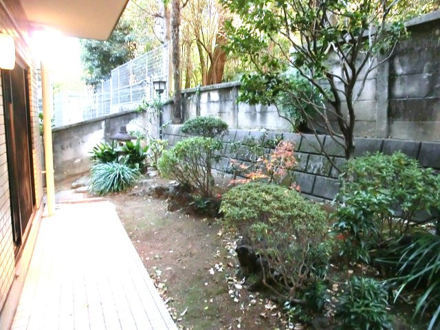 三田グレースの庭