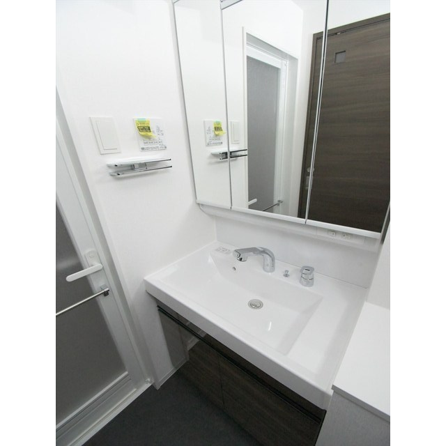 プライムガーデン若木の洗面所