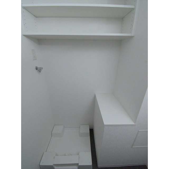 プライムガーデン若木のその他|室内洗濯機置場