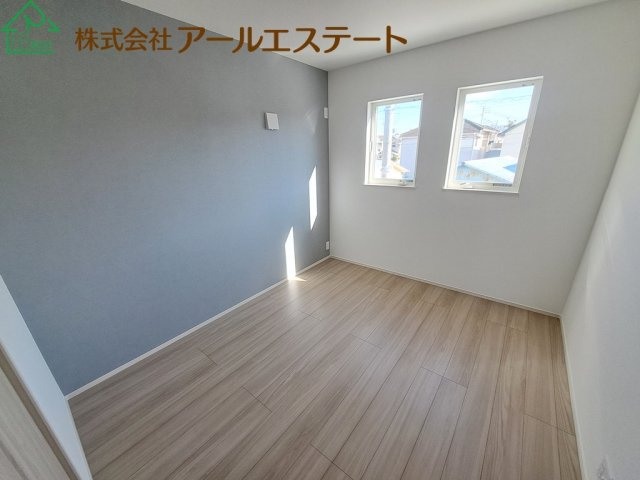 加古川市平岡町二俣 第1　　　JR「東加古川駅」徒歩16分の洋室