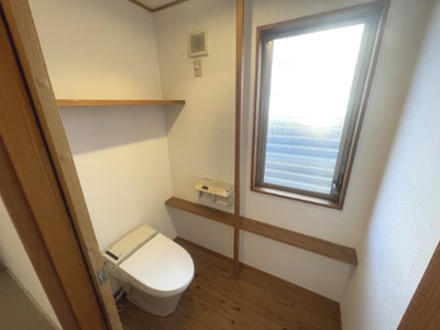 【トイレ】 | 筑西市新治3LDK中古住宅 | 一階トイレ