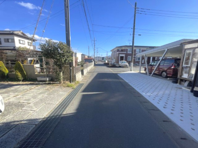 【前面道路含む現地写真】 | 筑西市新治3LDK中古住宅