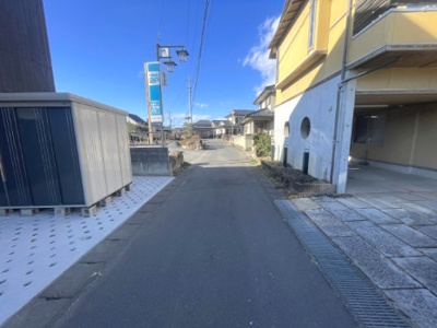 【前面道路含む現地写真】 | 筑西市新治3LDK中古住宅