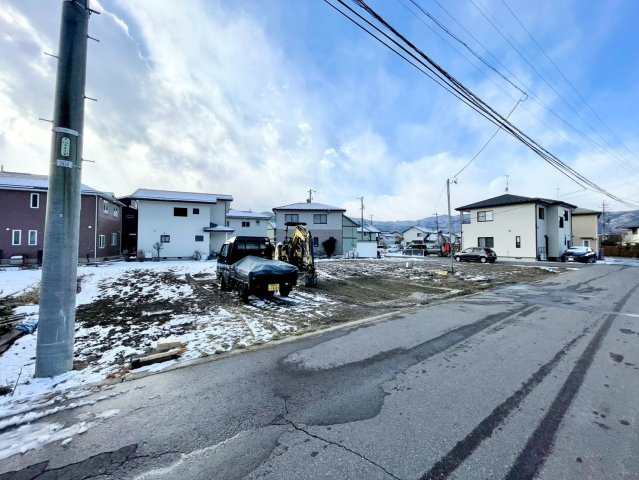 千曲市寂蒔第１の前面道路含む現地写真