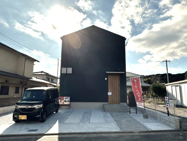 SUN COURTーサンコート－小倉南区上吉田4丁目【小倉南区　新築戸建て】の外観|スタイリッシュな外観です♪　【小倉南区　新築戸建て】