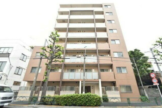 【外観】 | 鉄筋コンクリート造のがっちりとした建物。