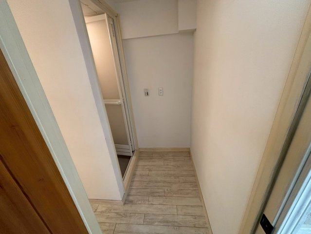 朝日ビルの玄関