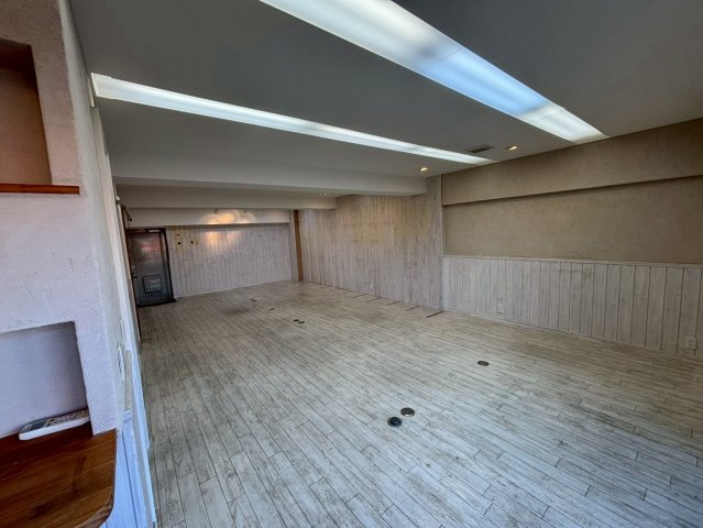 朝日ビルの内装