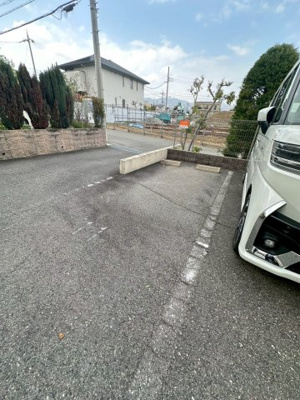 【駐車場】 | ライブリーヒルズ