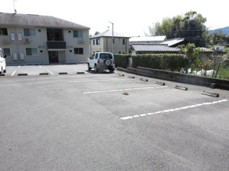 【駐車場】