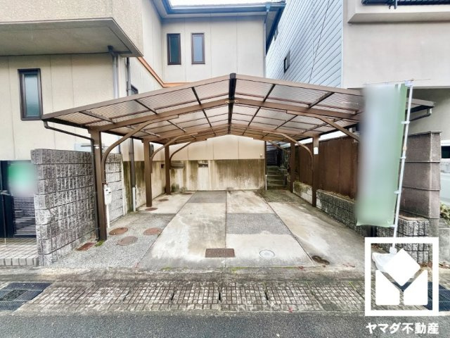 宇治市伊勢田町砂田の駐車場