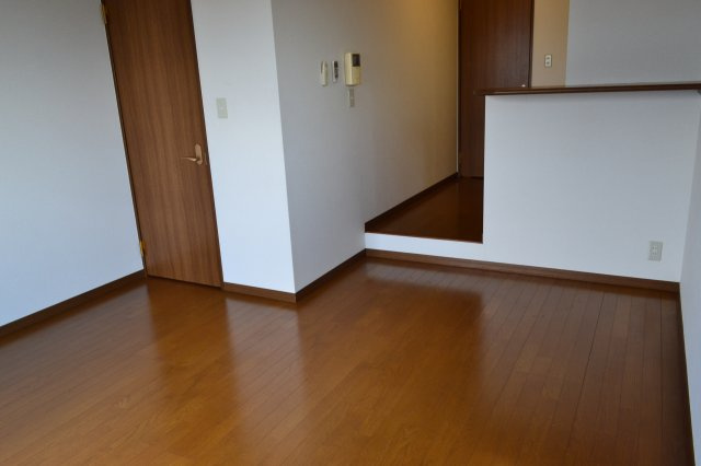 アンプルールフラーリッシュの洋室|ウォークインクローゼットのある洋室